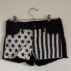 Forever 21 (vintage!) Stars & stripes denim shorts, size 26